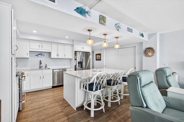 1000 N Station St 104, Port Aransas, TX 78373