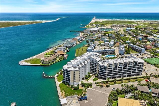 1000 N Station St 104, Port Aransas, TX 78373