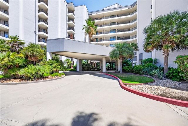 1000 N Station St 104, Port Aransas, TX 78373