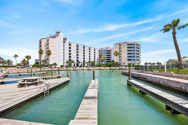 1000 N Station St 104, Port Aransas, TX 78373