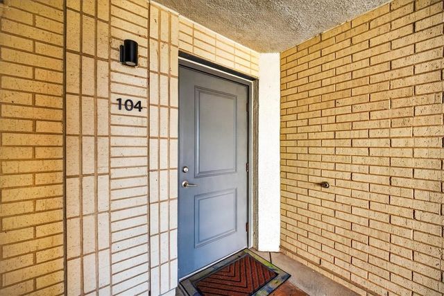 1000 N Station St 104, Port Aransas, TX 78373