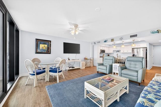 1000 N Station St 104, Port Aransas, TX 78373