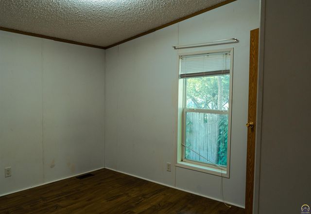 429 NE Grattan ST, Topeka, KS 66616