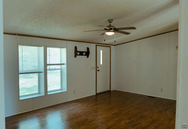 429 NE Grattan ST, Topeka, KS 66616