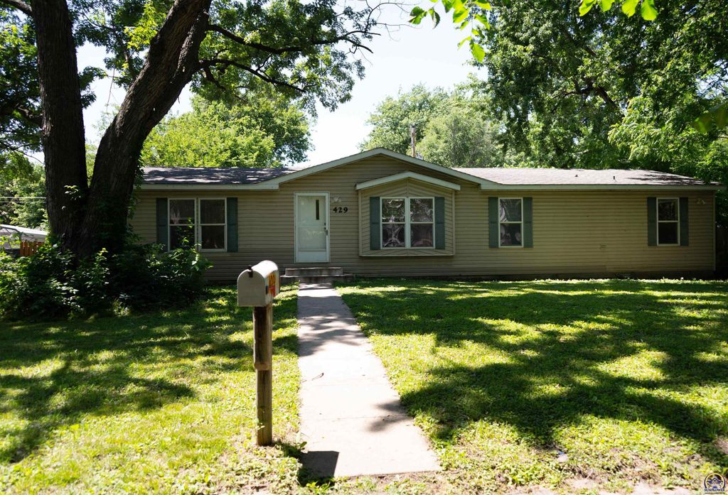 429 NE Grattan ST, Topeka, KS 66616
