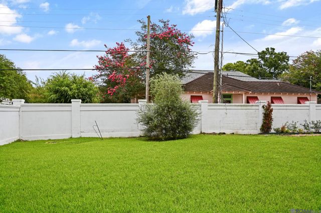717 Camelia Ave, Baton Rouge, LA 70806