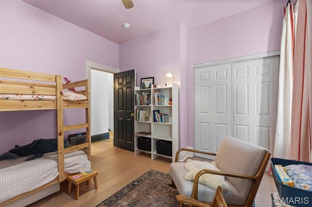 1047 S Taylor Avenue, St Louis, MO 63110