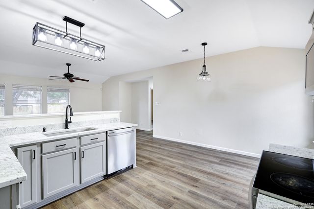 7102 Heathers Pl, San Antonio, TX 78227