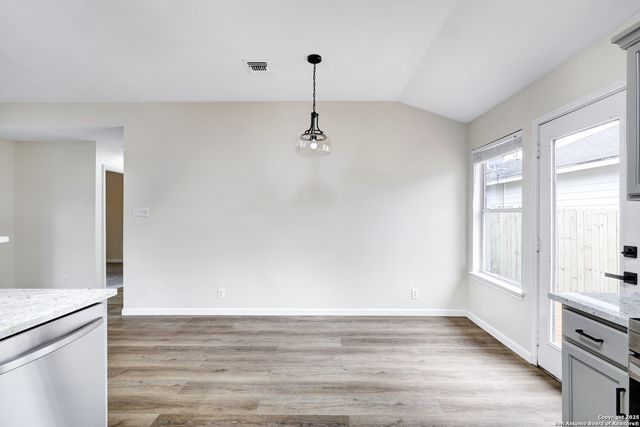 7102 Heathers Pl, San Antonio, TX 78227