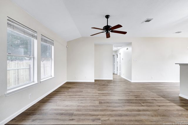 7102 Heathers Pl, San Antonio, TX 78227