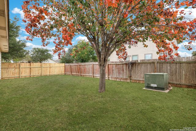 7102 Heathers Pl, San Antonio, TX 78227