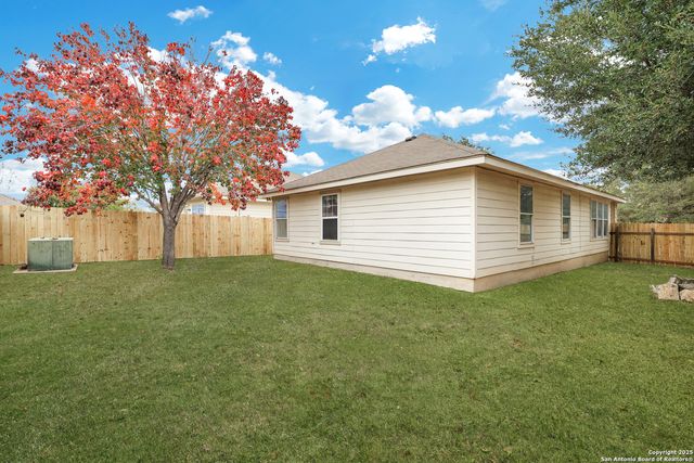 7102 Heathers Pl, San Antonio, TX 78227