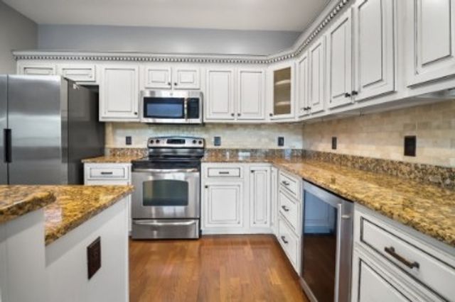 869 E Accipiter Cir, Clarksville, TN 37043