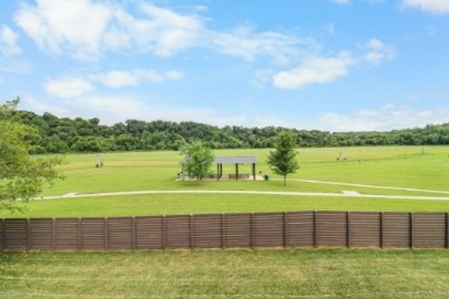 869 E Accipiter Cir, Clarksville, TN 37043