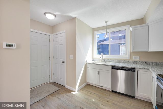 853 Conway Street, Saint Paul, MN 55106