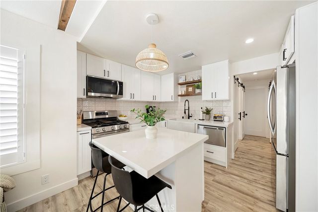 125 Santa Paula, Oxnard, CA 93035