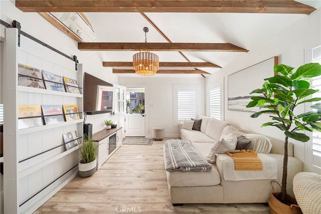 125 Santa Paula, Oxnard, CA 93035