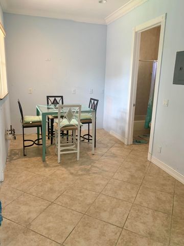 2215 Hypoluxo Rd Road, Lantana, FL 33462