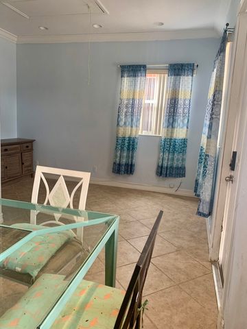 2215 Hypoluxo Rd Road, Lantana, FL 33462