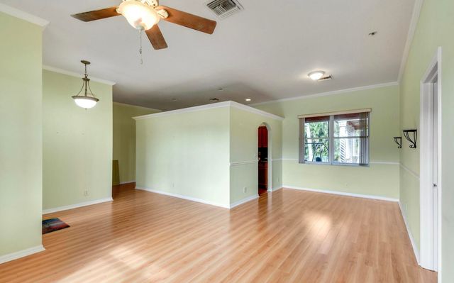 2215 Hypoluxo Rd Road, Lantana, FL 33462
