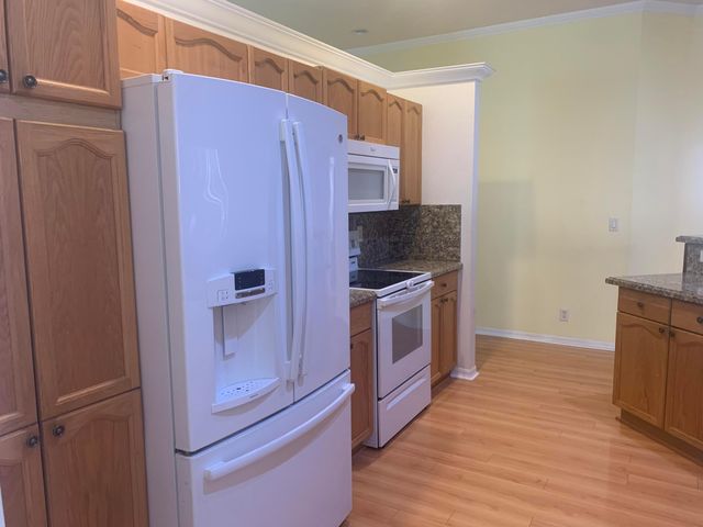 2215 Hypoluxo Rd Road, Lantana, FL 33462