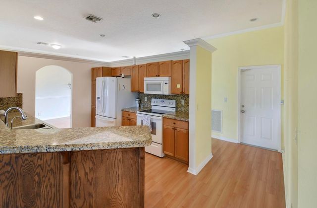 2215 Hypoluxo Rd Road, Lantana, FL 33462