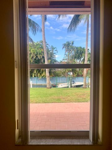 2215 Hypoluxo Rd Road, Lantana, FL 33462