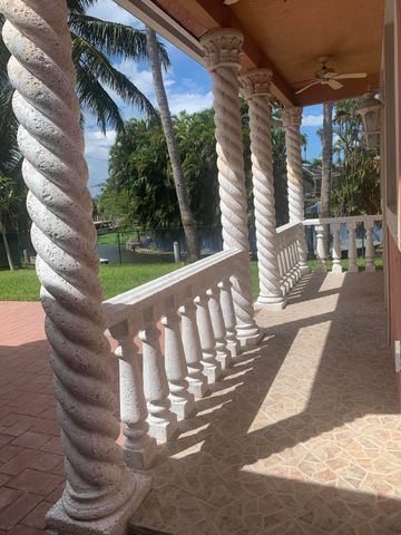 2215 Hypoluxo Rd Road, Lantana, FL 33462