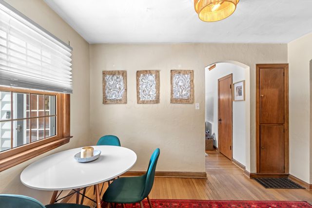 62 W Rathbone Avenue, Columbus, OH 43214