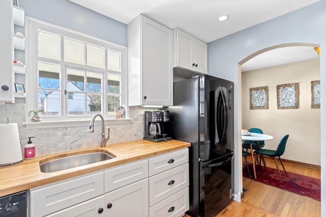 62 W Rathbone Avenue, Columbus, OH 43214