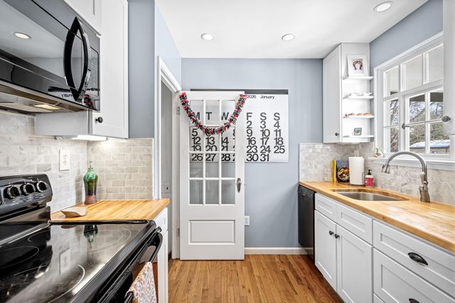 62 W Rathbone Avenue, Columbus, OH 43214