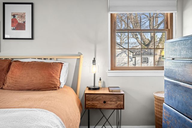 62 W Rathbone Avenue, Columbus, OH 43214