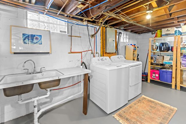 62 W Rathbone Avenue, Columbus, OH 43214