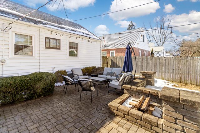 62 W Rathbone Avenue, Columbus, OH 43214