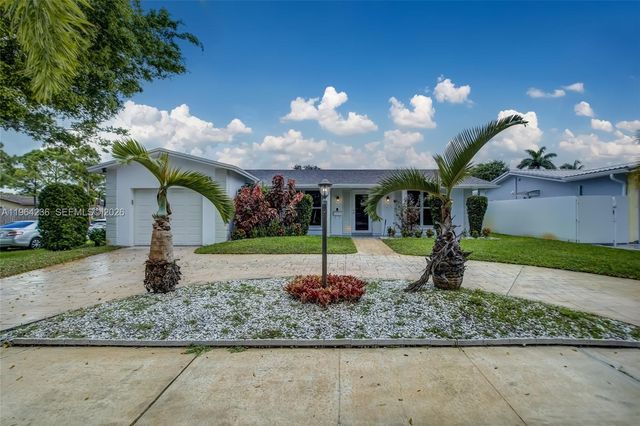 4917 W Park Rd, Hollywood, FL 33021