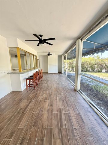 4917 W Park Rd, Hollywood, FL 33021