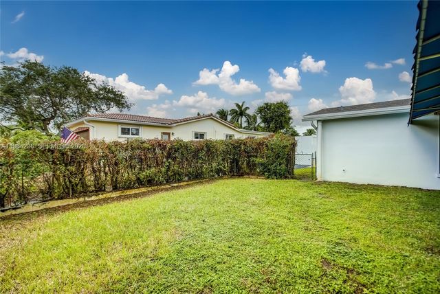 4917 W Park Rd, Hollywood, FL 33021