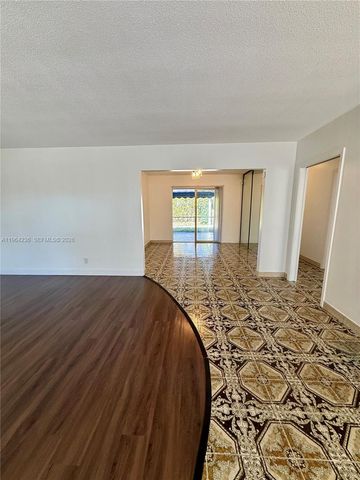 4917 W Park Rd, Hollywood, FL 33021