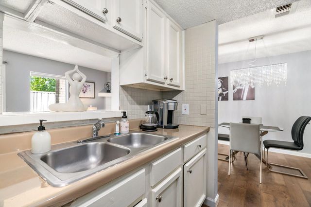 3605 Tanglewilde Street 3605, Houston, TX 77063