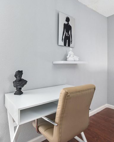 3605 Tanglewilde Street 3605, Houston, TX 77063