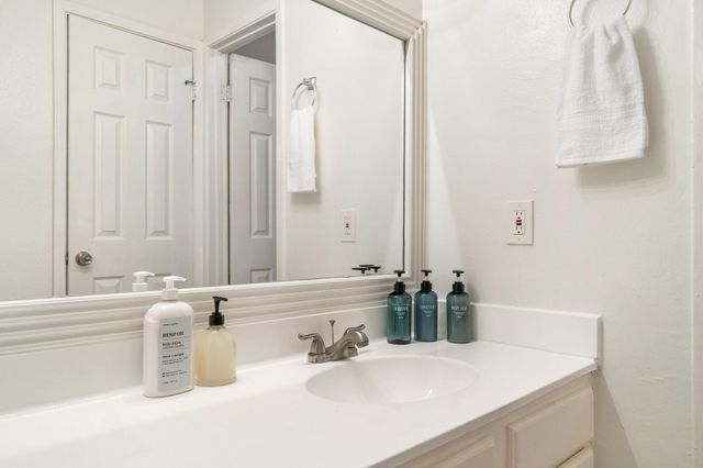 3605 Tanglewilde Street 3605, Houston, TX 77063