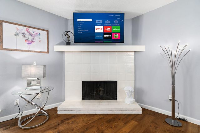 3605 Tanglewilde Street 3605, Houston, TX 77063