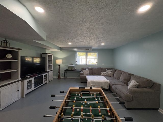 3819 Hare Lane, Dorr, MI 49323