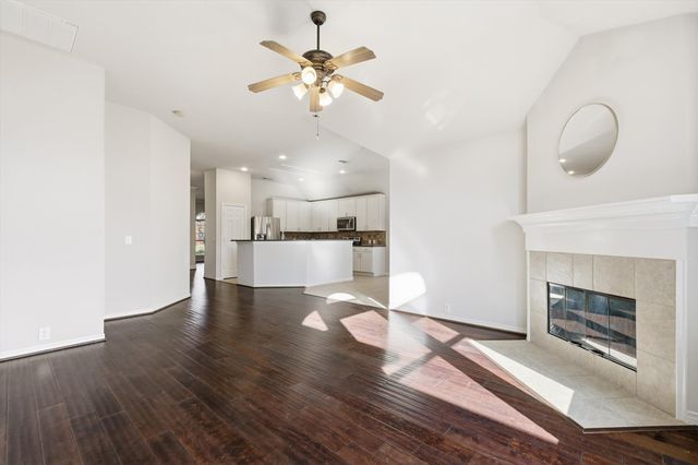 7716 Ravenhill Drive, Frisco, TX 75035