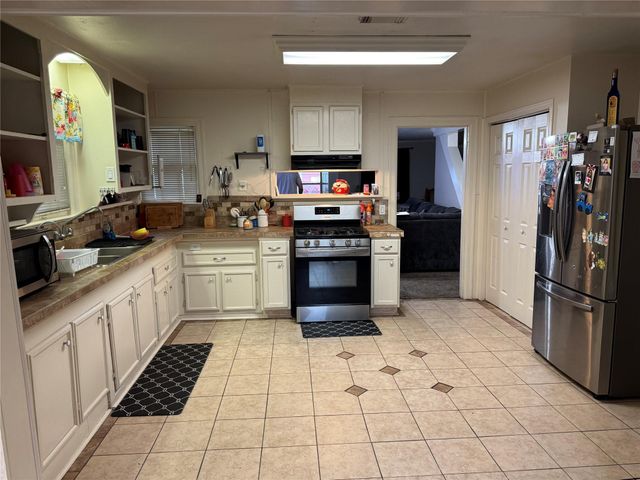 228 E 3rd Street, Deer Park, TX 77536