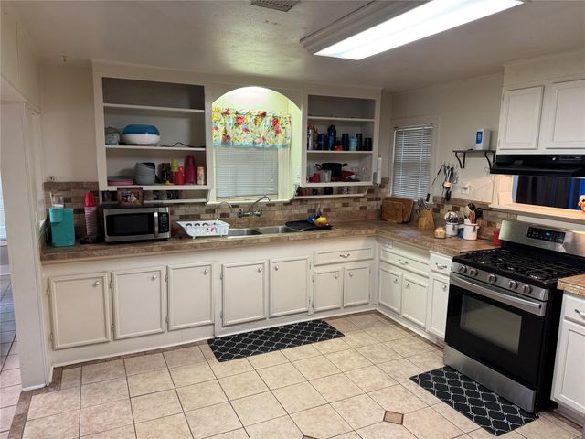 228 E 3rd Street, Deer Park, TX 77536
