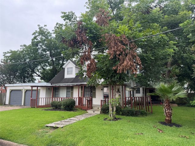 228 E 3rd Street, Deer Park, TX 77536