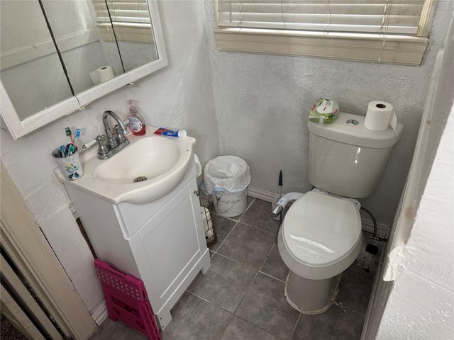 228 E 3rd Street, Deer Park, TX 77536