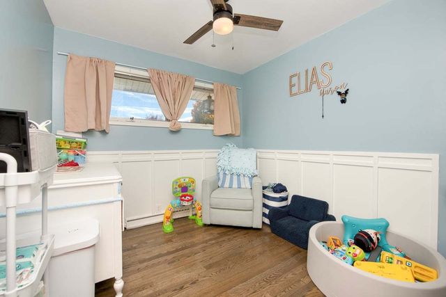 111 E Royal Drive, Dekalb, IL 60115