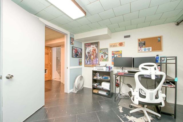 111 E Royal Drive, Dekalb, IL 60115